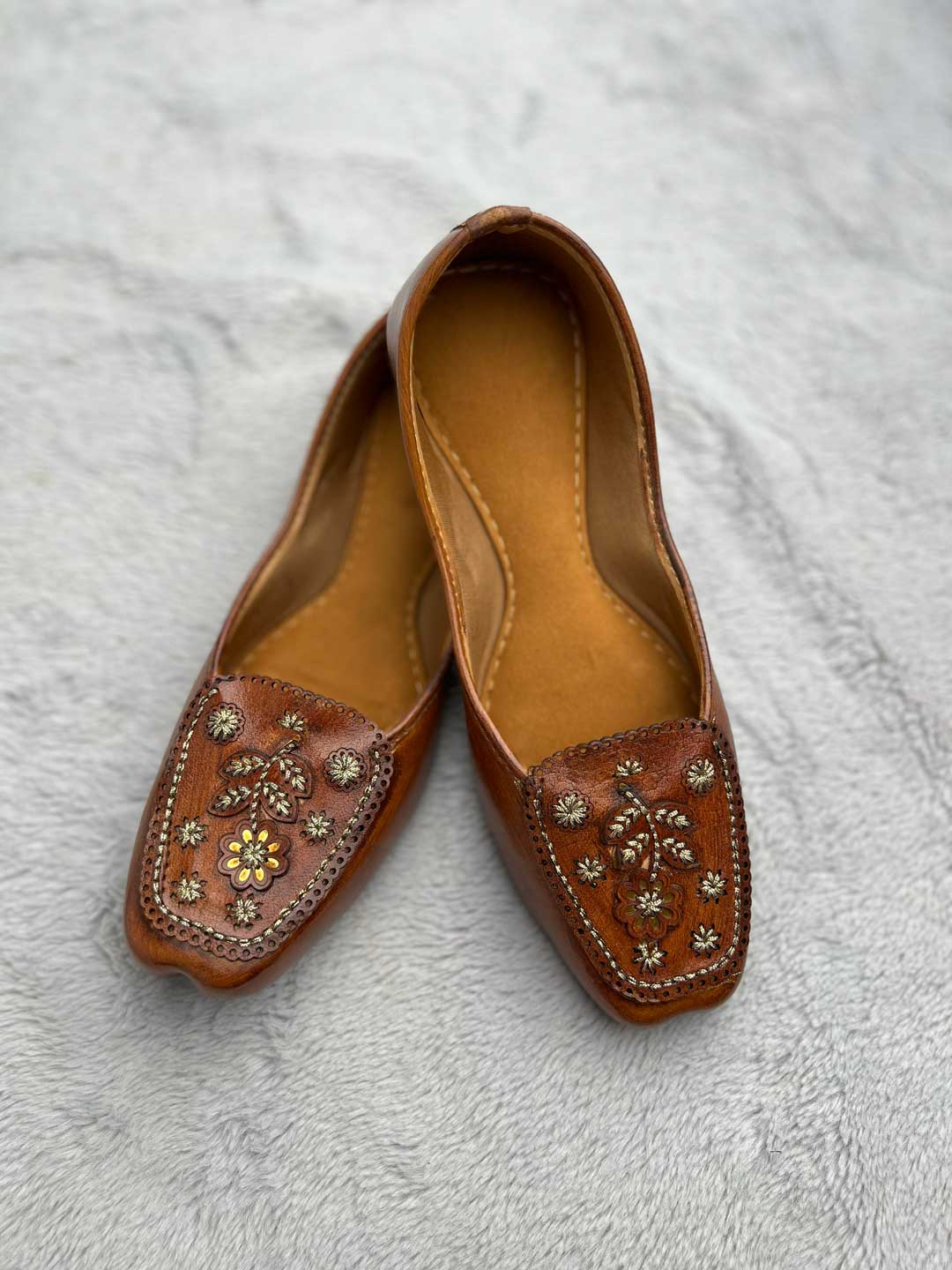 Handcrafted Leather Juttis with Zari Detailing